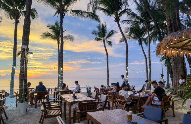 Boat Bar & Restaurant Kamala Phuket