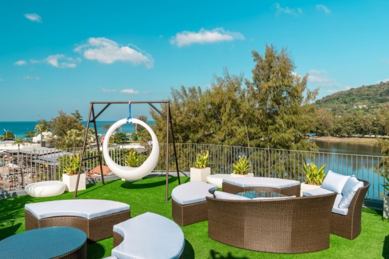 Halo Rooftop Bar – Karon’s Elevated Escape at GLOW MIRA Phuket