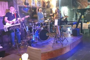 Mos Bar Karon beach phuket