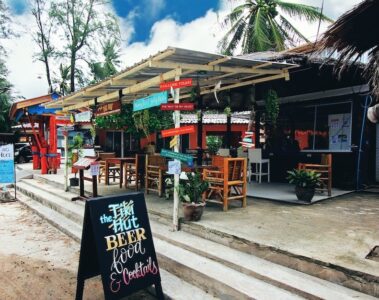 The Tiki Hut Sports Bar Bangtao beach